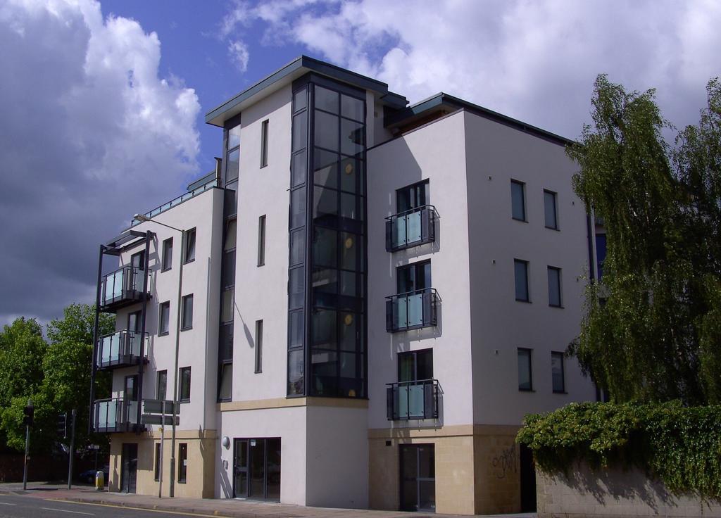 Cheltenham Plaza Apartments Ashchurch Exterior foto