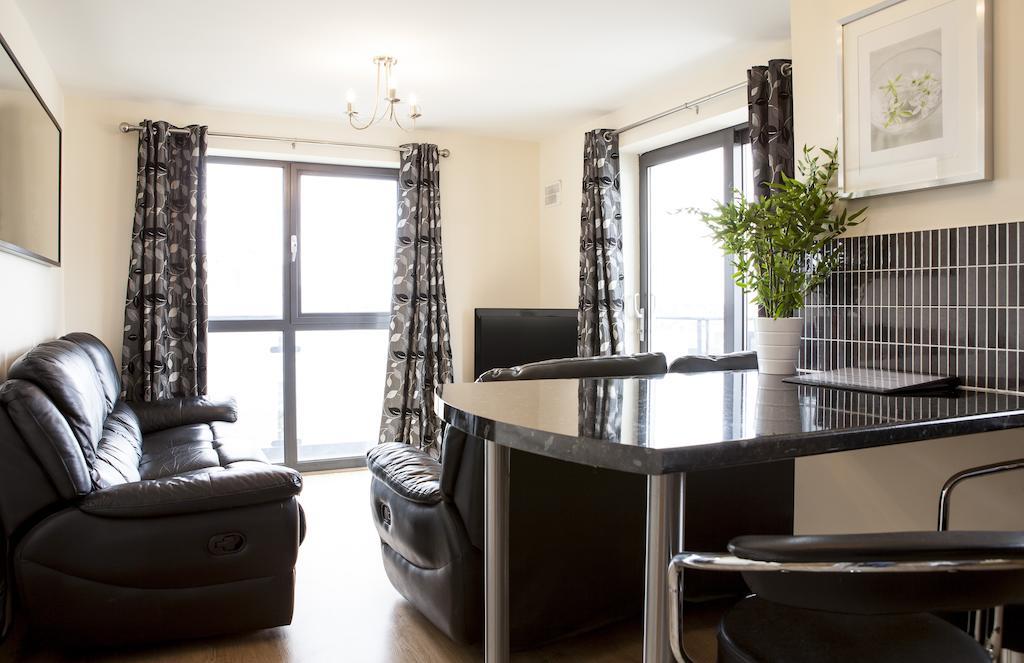 Cheltenham Plaza Apartments Ashchurch Cameră foto